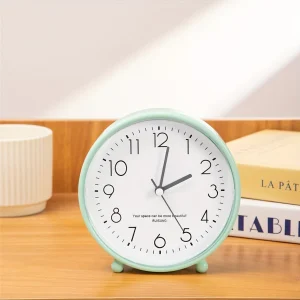 TickTockCharm - Minimalistische Wekker met Cartoon Thema