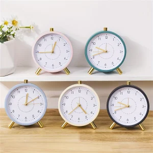 TimeSphere - Stijlvolle Metalen Wekker met Nachtlampje