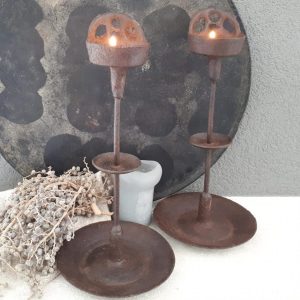 Stoere ijzeren kandelaar – Luksa