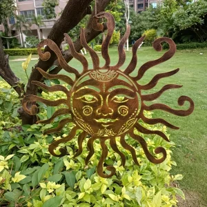 SolarFace - Metalen Zonnegezicht Muurkunst